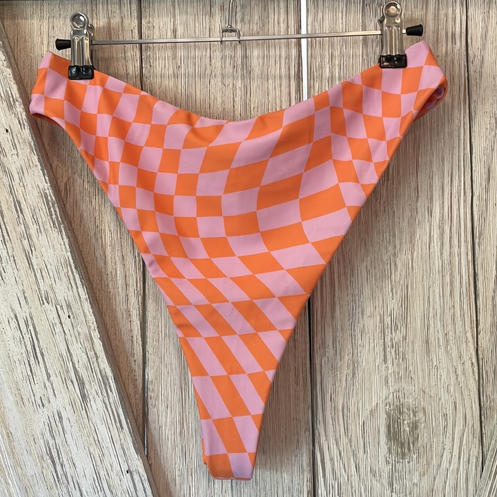 Aurelle Riza Checkered Bikini - Picture 8 of 11